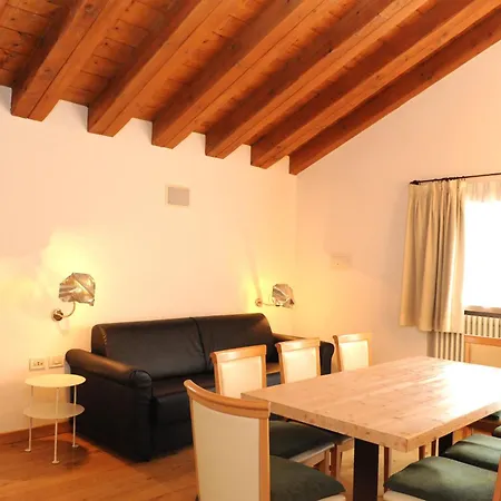 C'est La Vie Aparthotel *